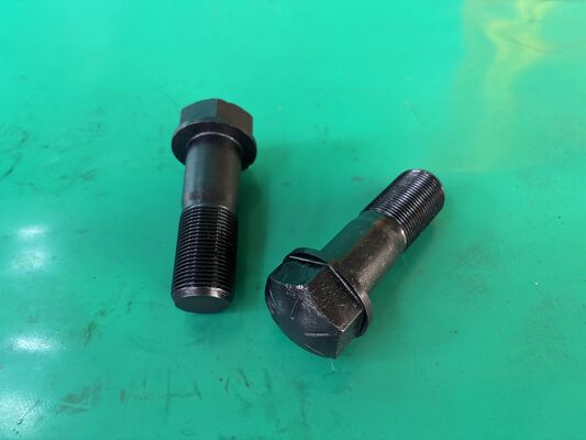 M30X2X90 excavator track bolt / TBM30X2X90 track bolt