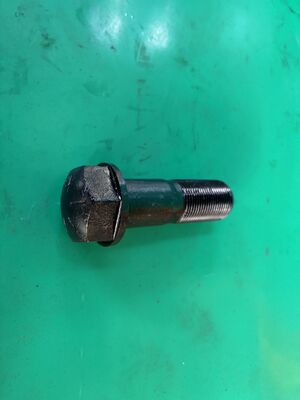 M30X2X90 excavator track bolt / TBM30X2X90 track bolt