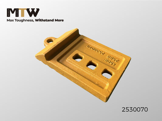 2530070 Cast Half Arrow Edge End 3 Holes 966G 966H 966M 972G