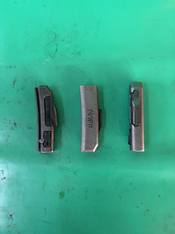 Excavator Spare Parts Bucket Teeth Accessories Adapter Lock Pin V69PN